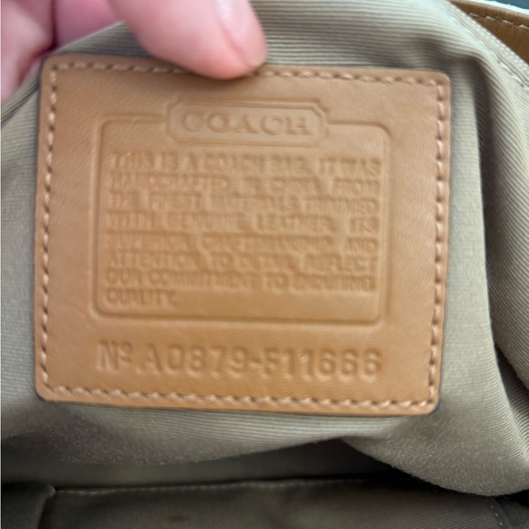 Vintage Coach Hampton Hobo Bag - Picture 8 of 9